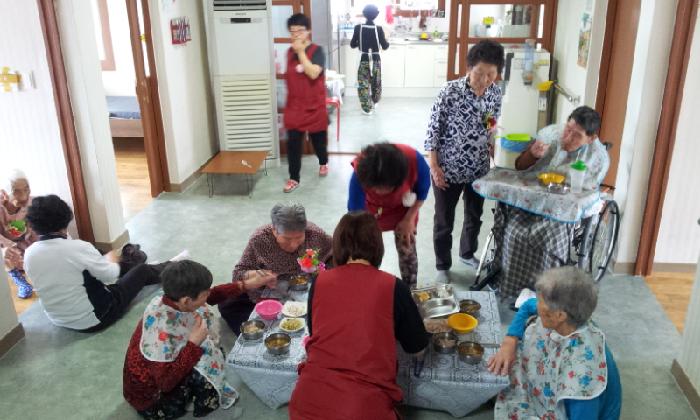 비금노인요양공동생활가정 이미지 14