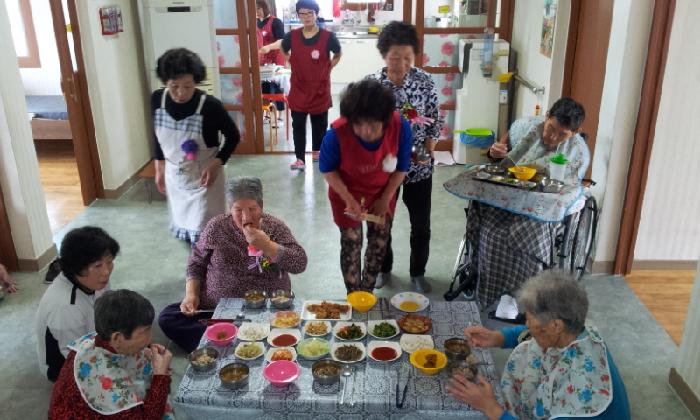 비금노인요양공동생활가정 이미지 12