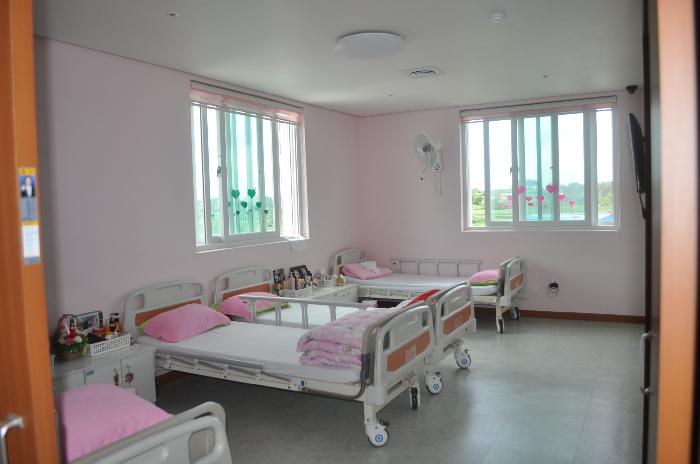 백향노인전문요양원 이미지 8