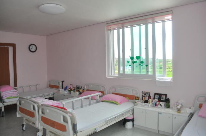 백향노인전문요양원 이미지 7