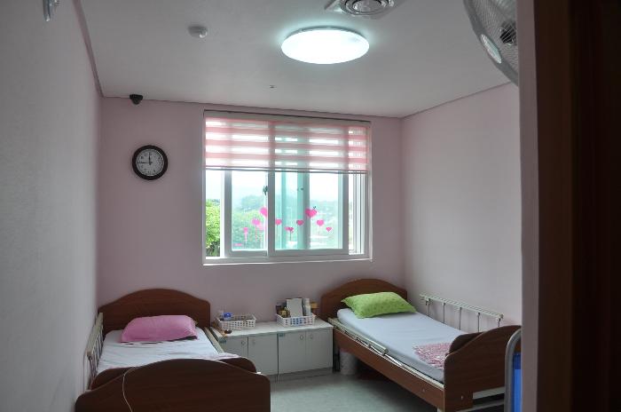 백향노인전문요양원 이미지 6