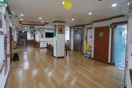 무량수전 노인전문요양원 이미지 8