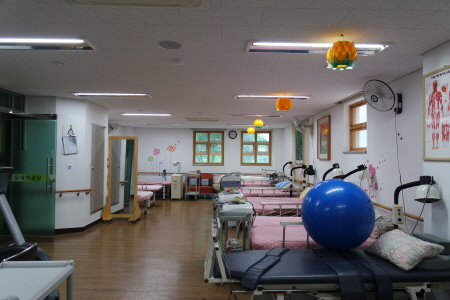 무량수전 노인전문요양원 이미지 4