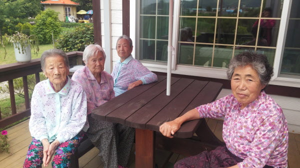 엠마우스 노인요양공동생활가정 이미지 2