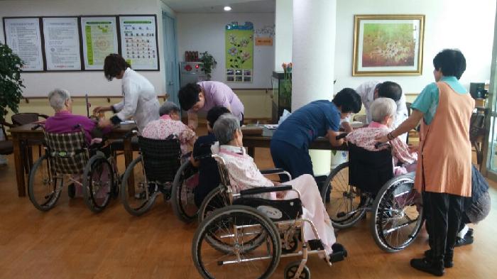 디아코니아노인요양원 이미지 11