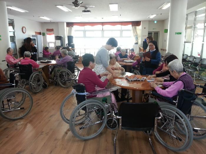 노인요양원 사랑의집 이미지 16