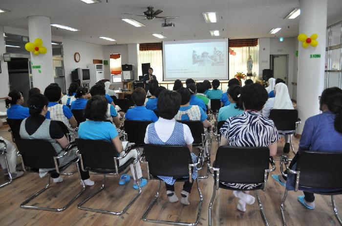 노인요양원 사랑의집 이미지 11