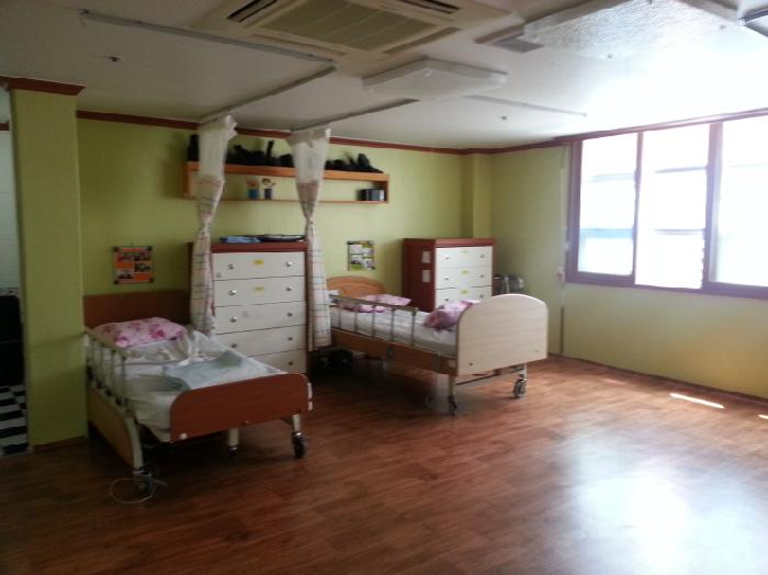 늘푸른노인요양원 이미지 10