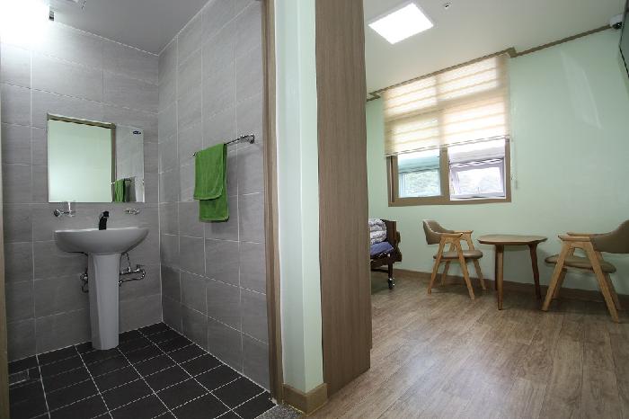 에이플러스홈 노인의료복지시설 이미지 19