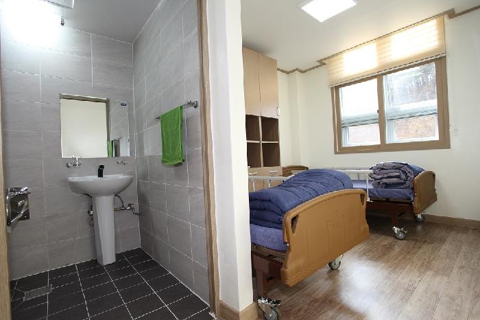 에이플러스홈 노인의료복지시설 이미지 14