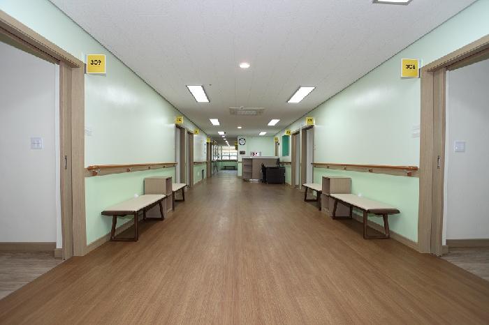 에이플러스홈 노인의료복지시설 이미지 11