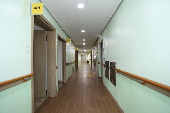 에이플러스홈 노인의료복지시설 이미지 10