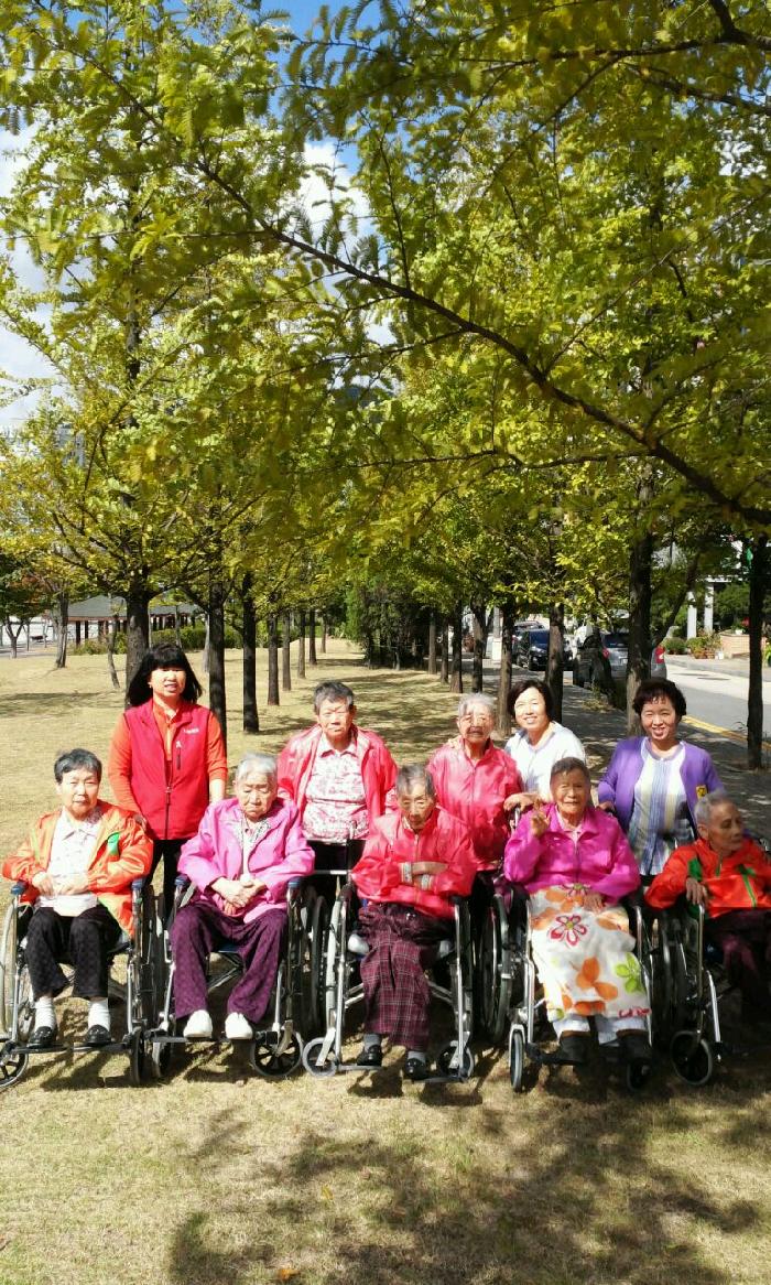 나눔의샘평안노인요양공동생활가정 이미지 3