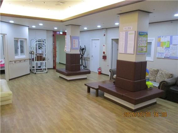 좋은이웃노인요양공동생활가정 이미지 14