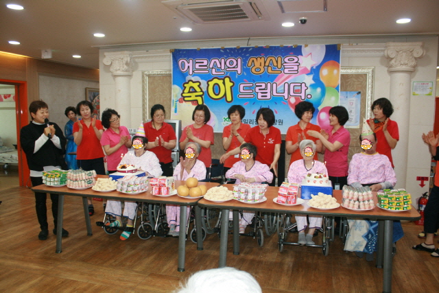 패밀리전문요양원 이미지 8