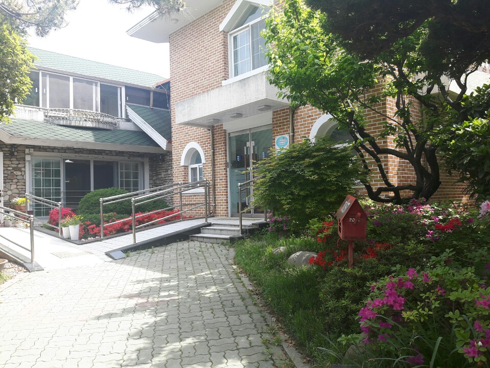 아가페실버센터 이미지 2