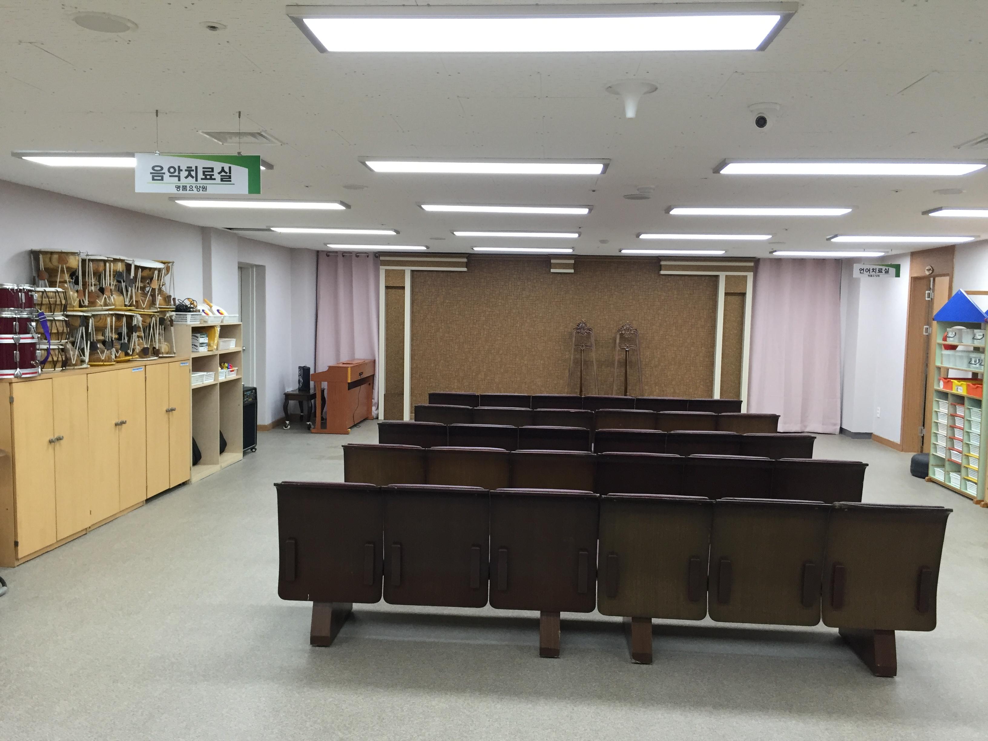 명품요양원 이미지 18