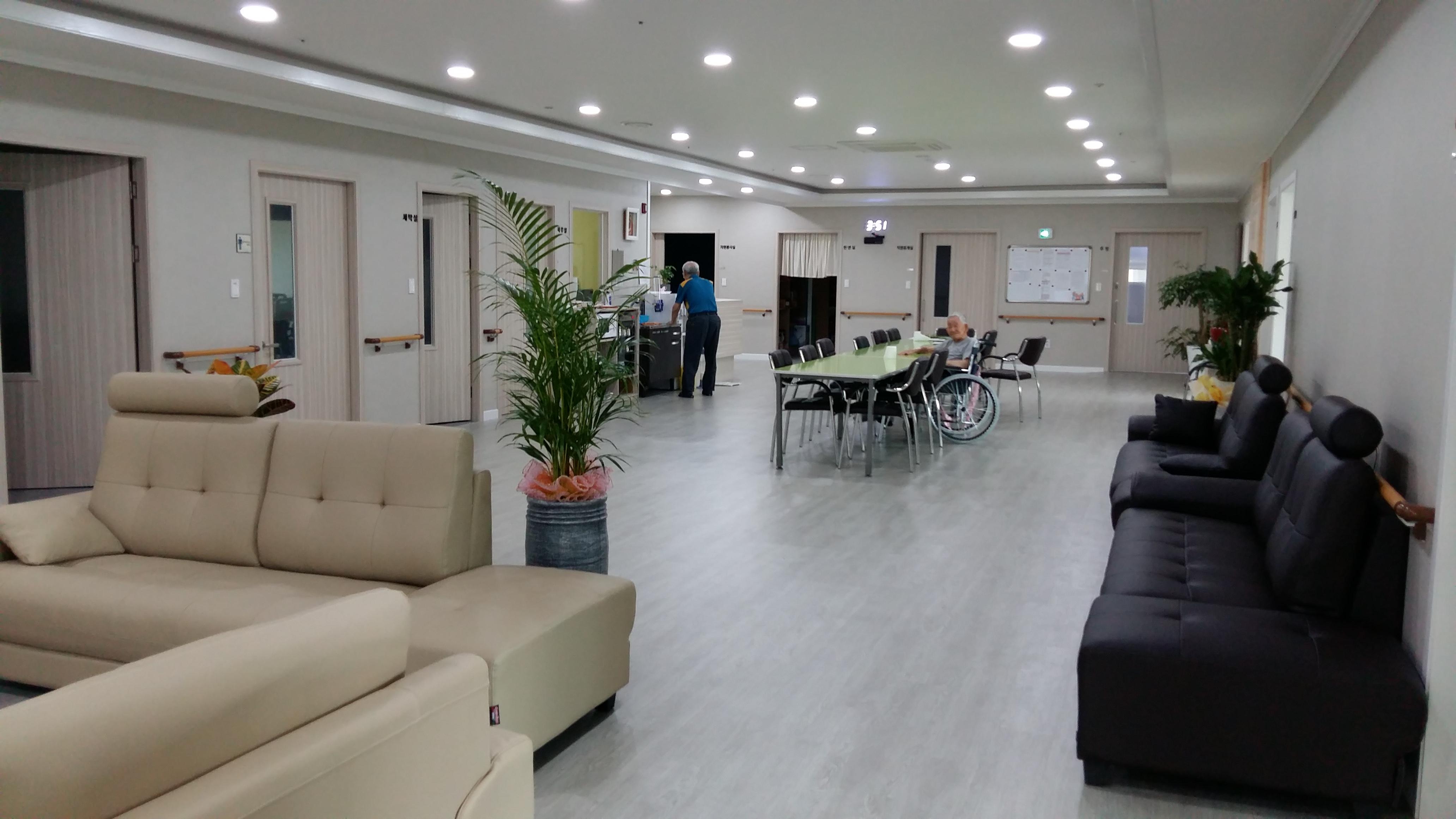 동백요양원 이미지 13