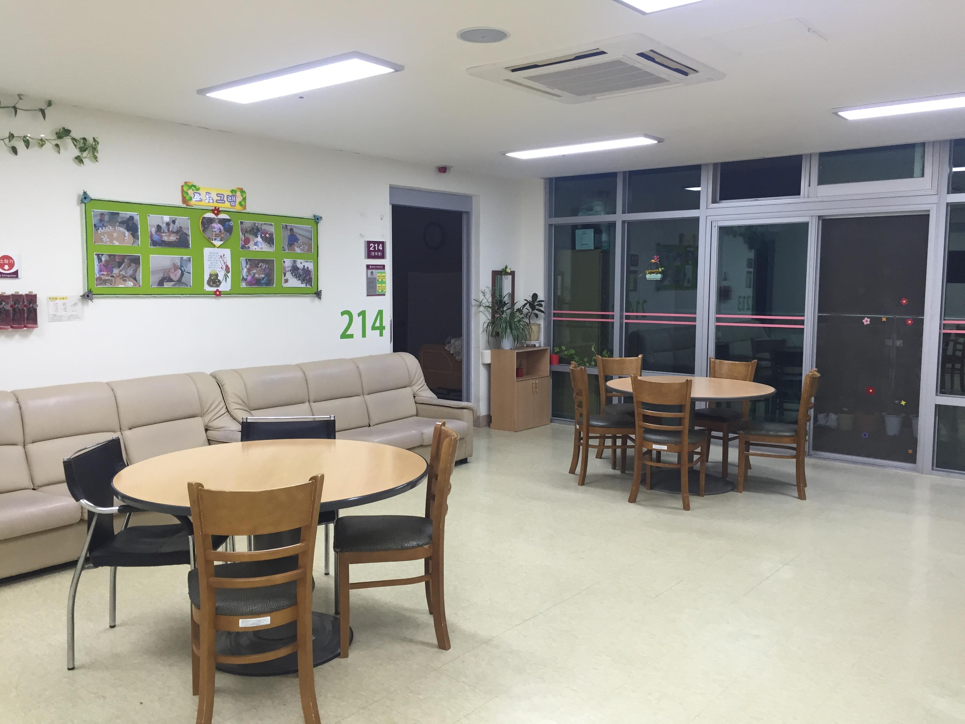 창녕군노인전문요양원 이미지 26