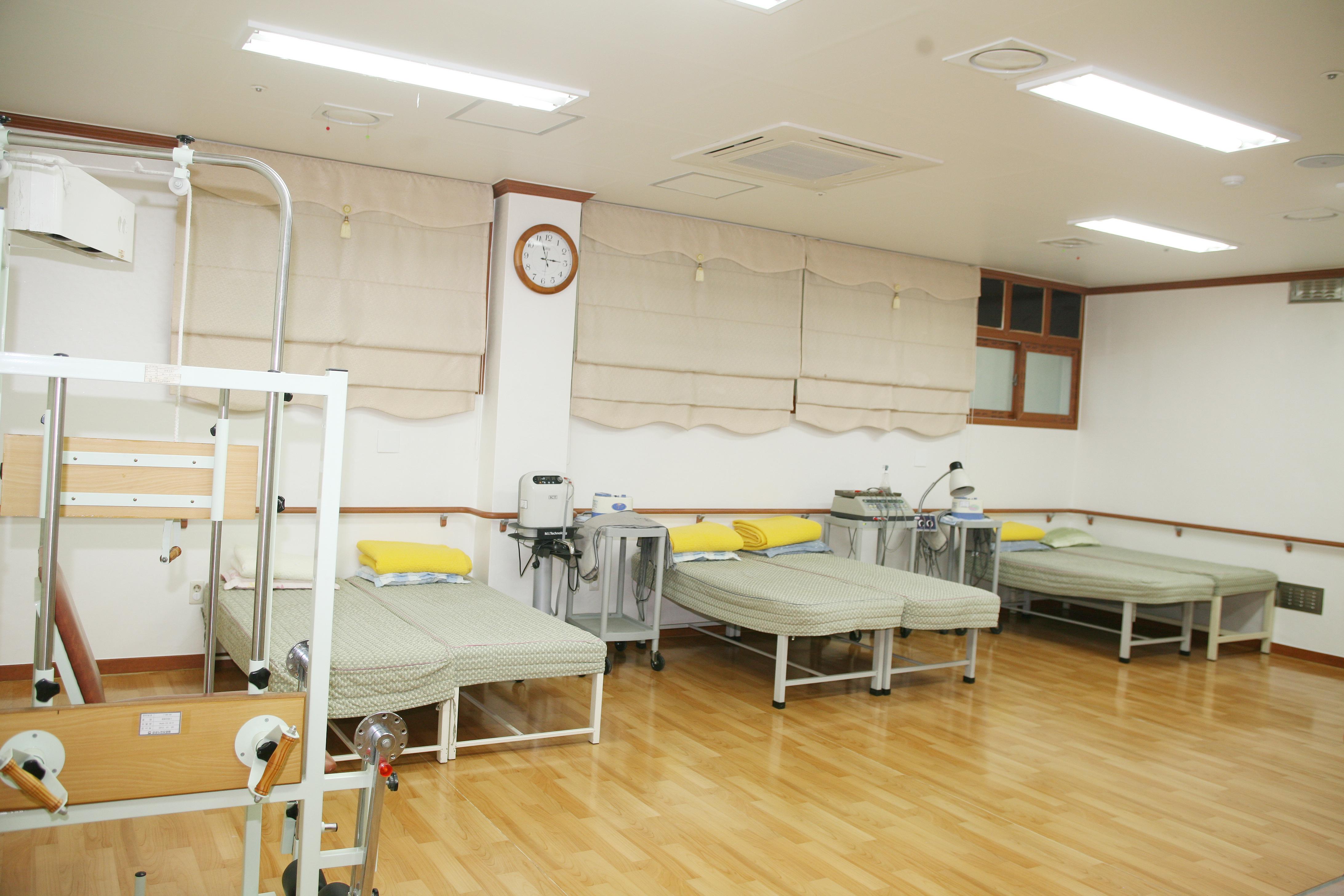 금성노인요양원 이미지 5