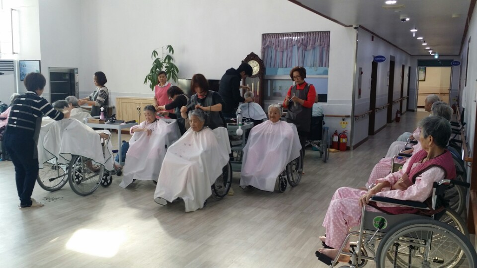 백향노인전문요양원 이미지 15