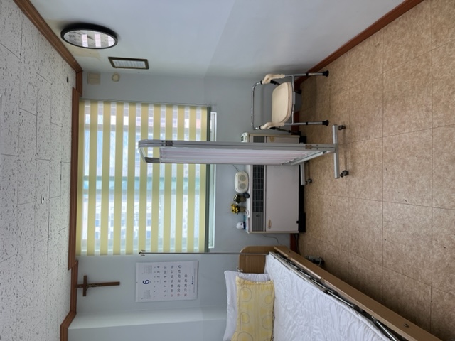 흰돌요양센터(목제관) 이미지 2