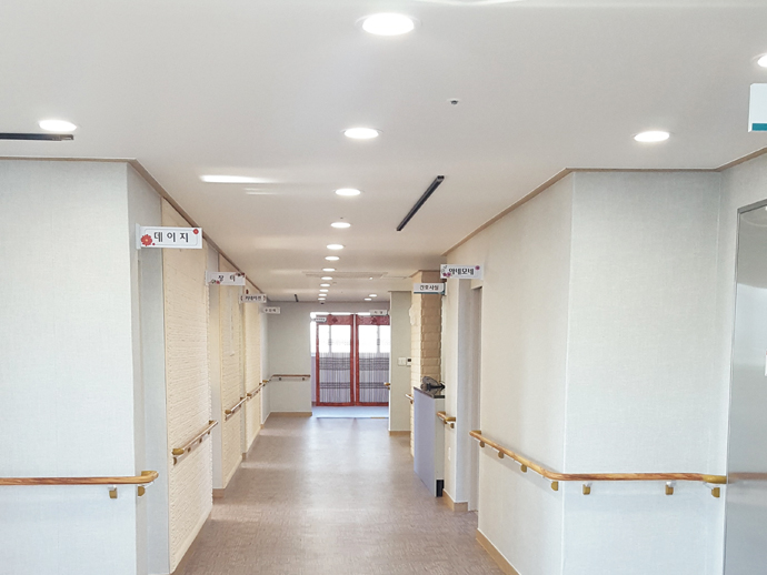 자인하늘손 요양원 이미지 9