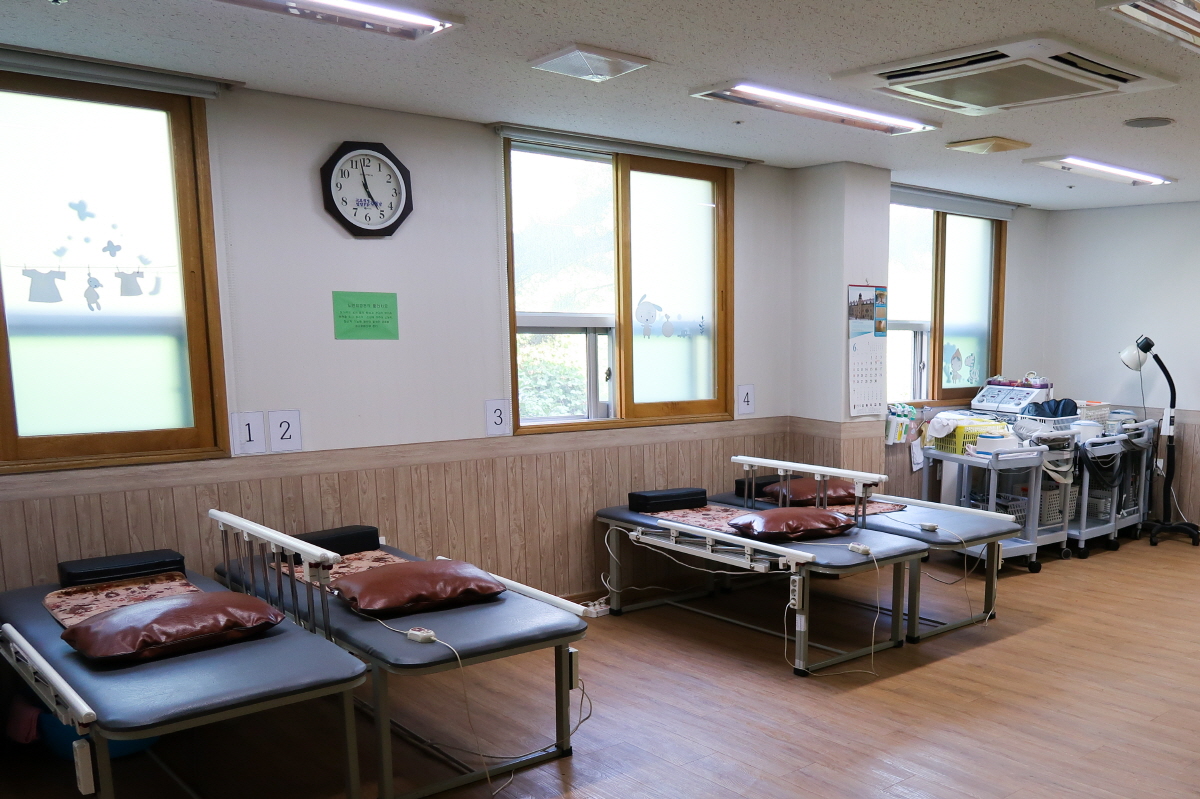 노인요양원 정원 이미지 17