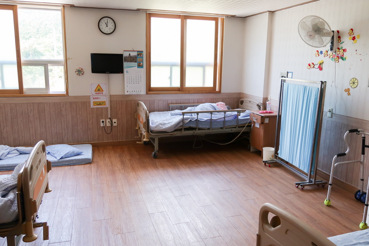 노인요양원 정원 이미지 13