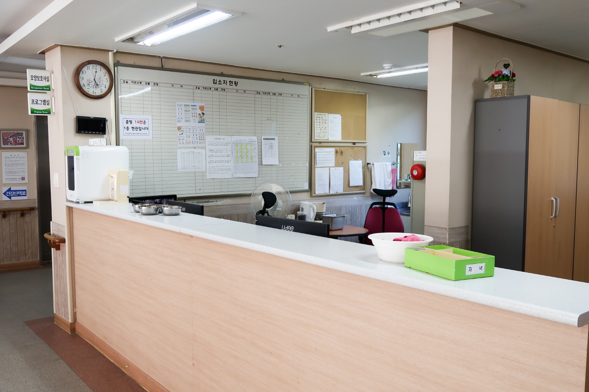 노인요양원 정원 이미지 10