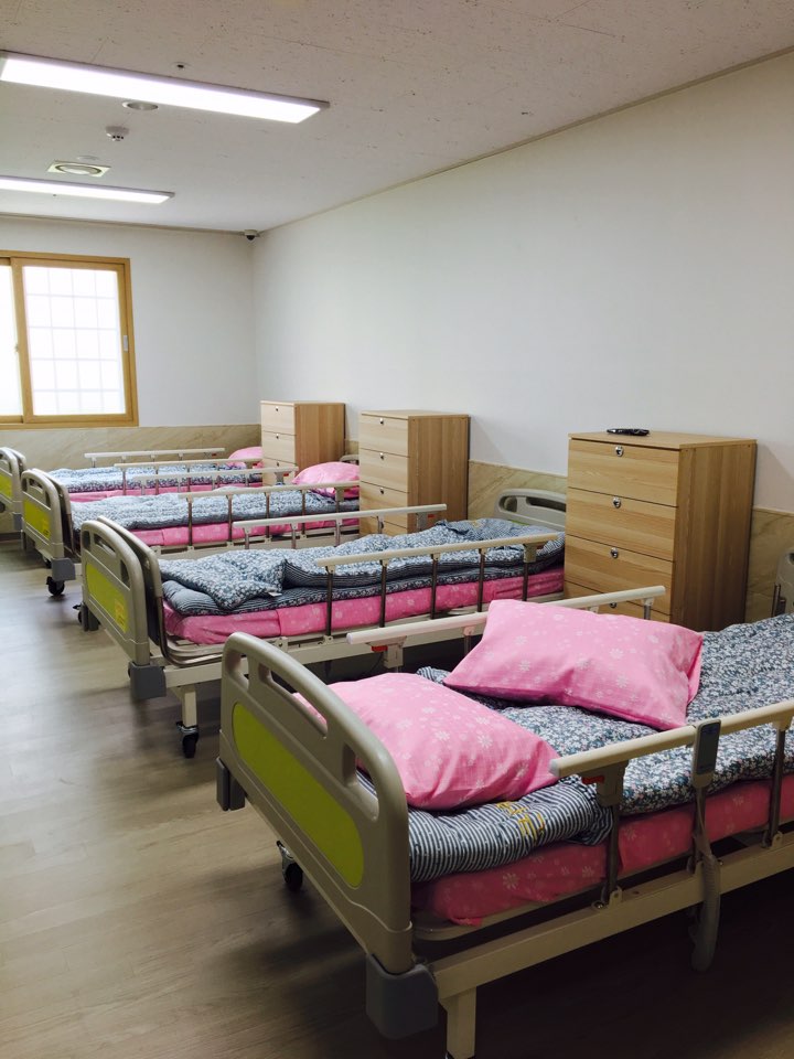 큰사랑요양원 이미지 6