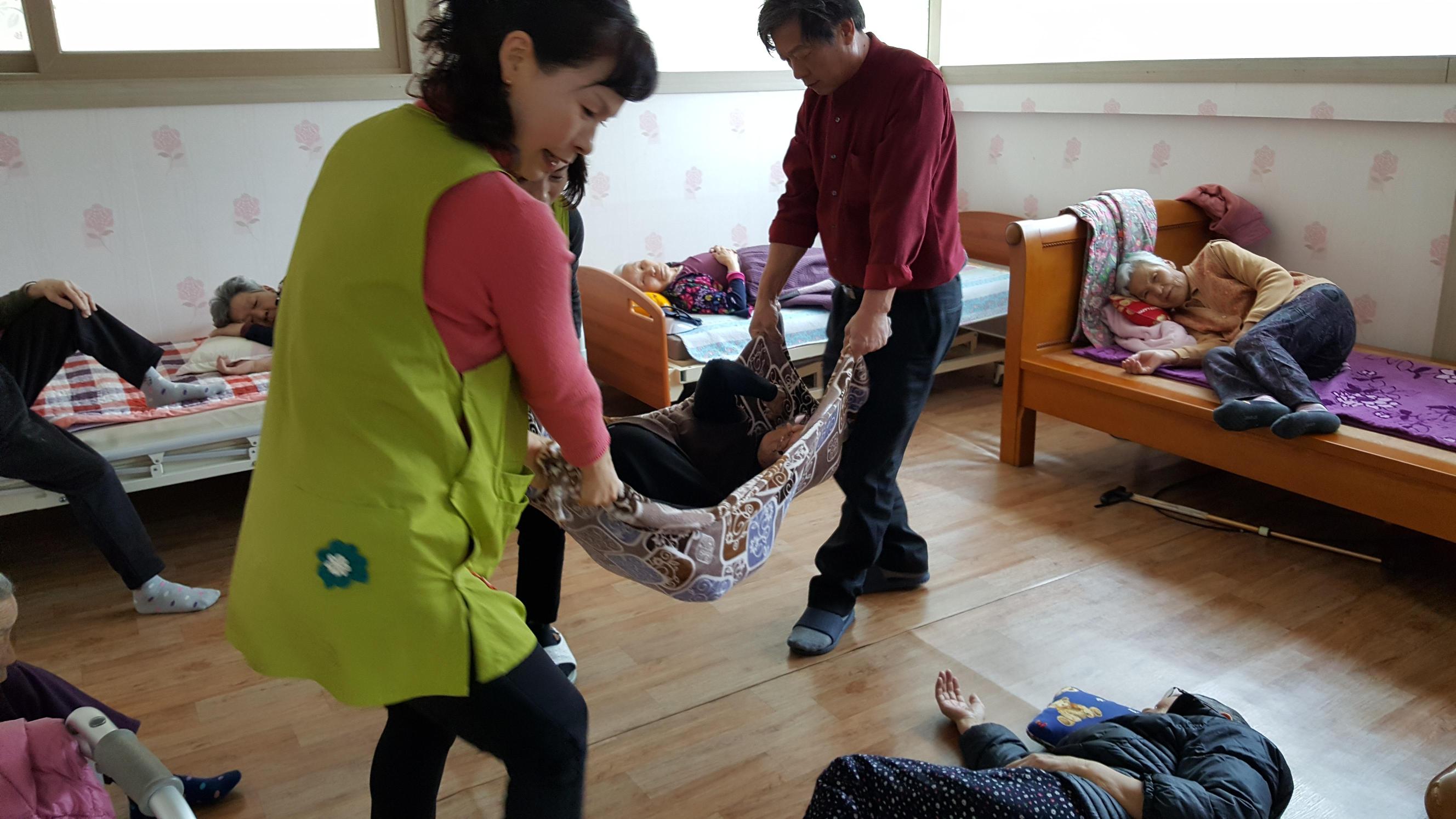 명성노인요양원 이미지 30