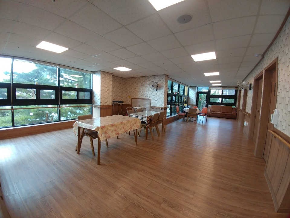 신망애치매전문요양원 이미지 15