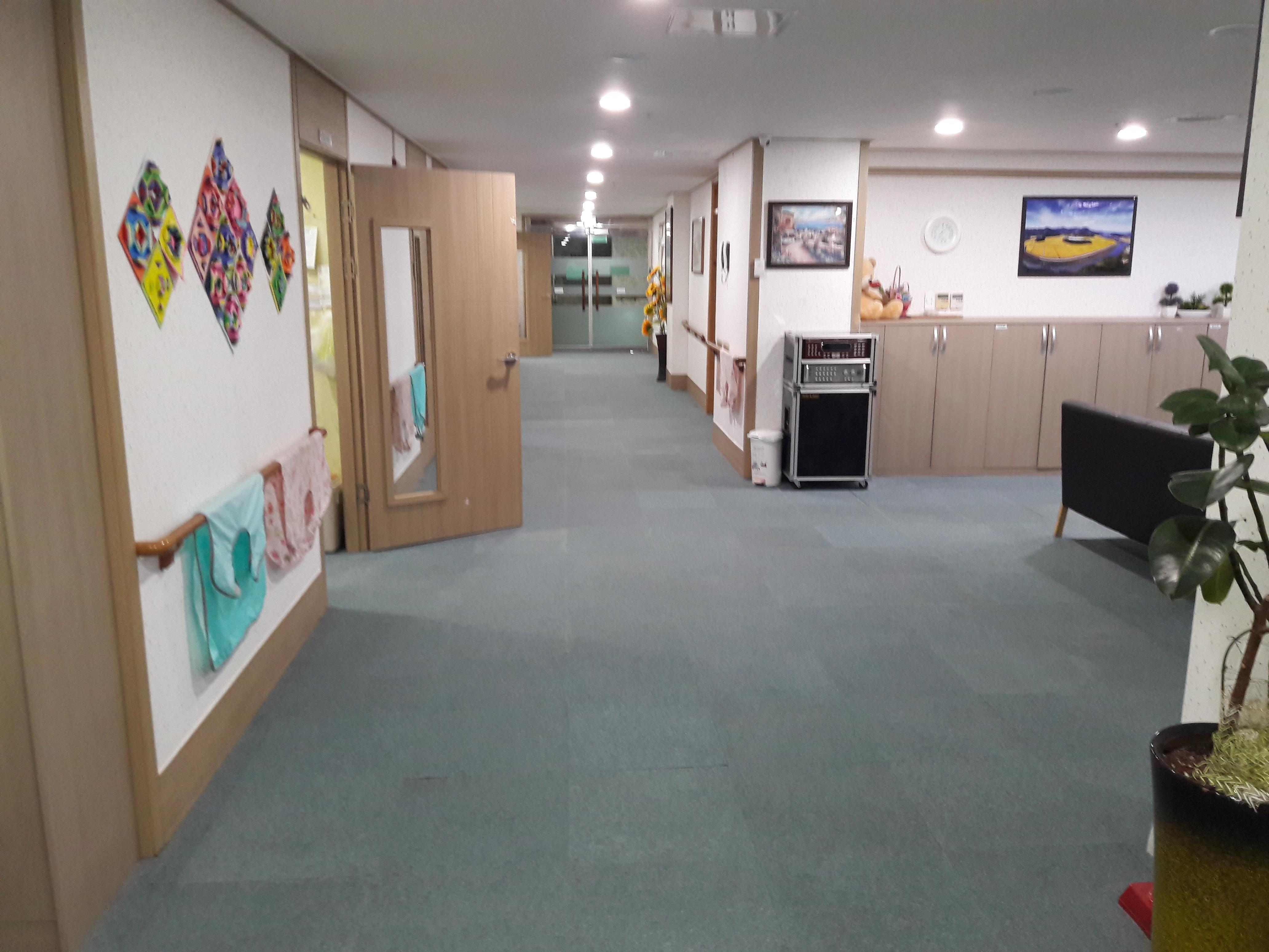 동부요양원 이미지 3