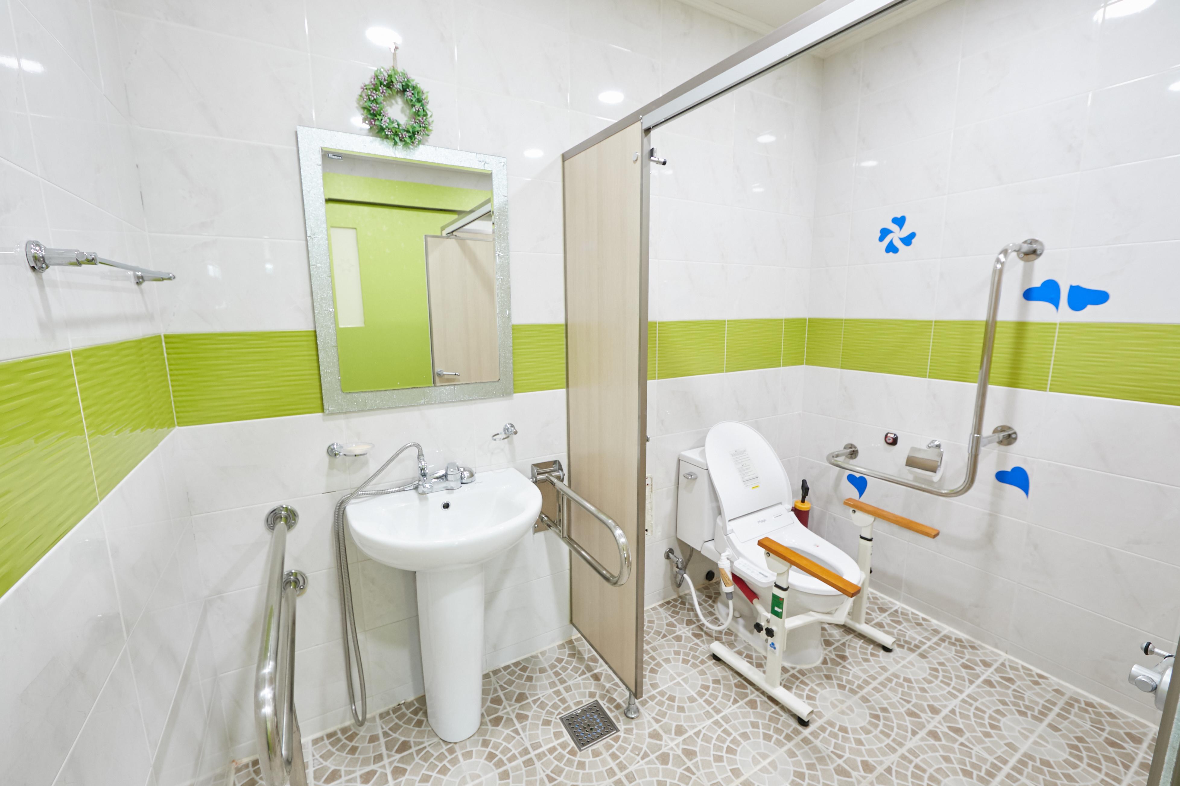 우리함께요양원 이미지 2