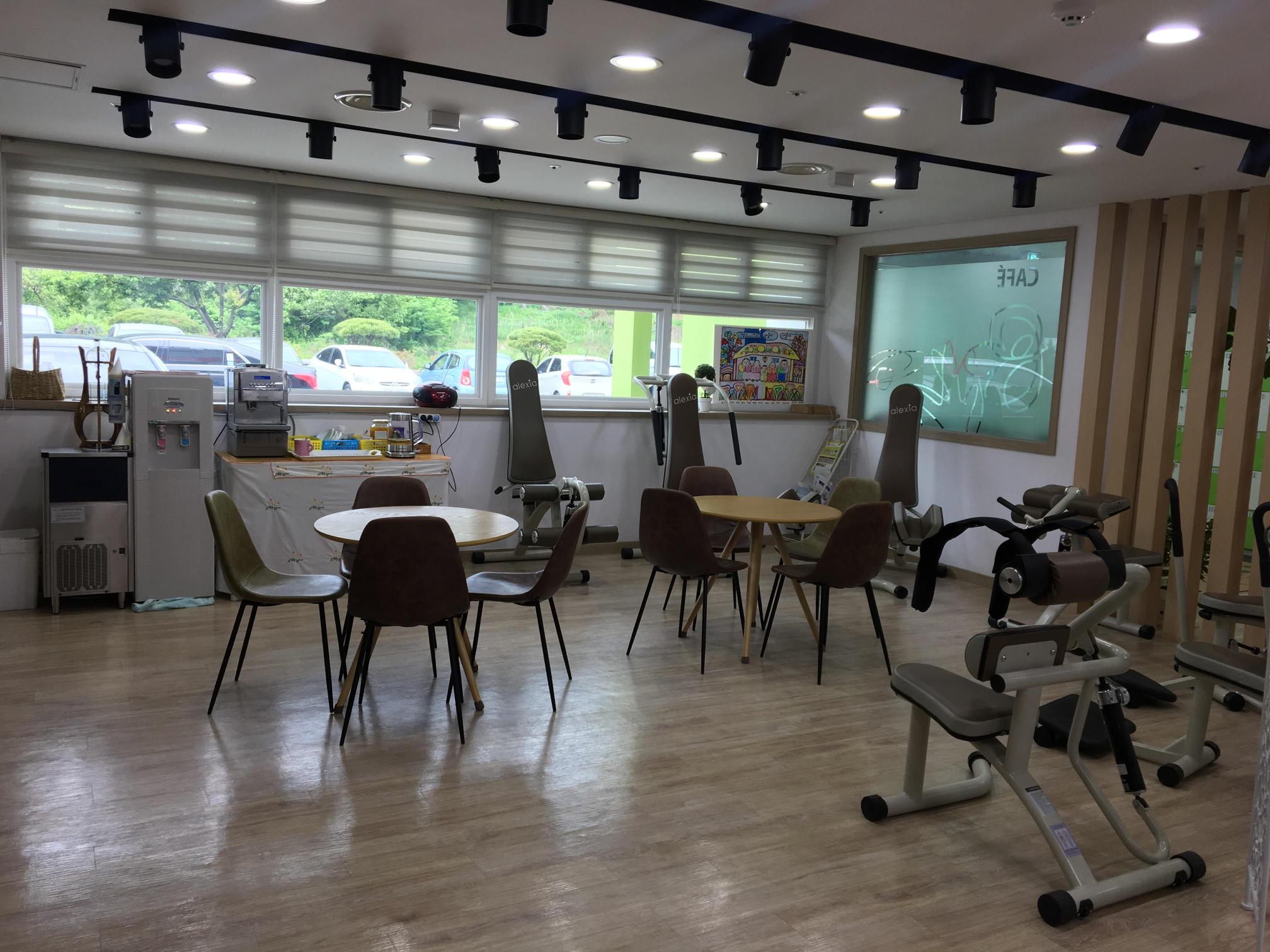 더큰사랑요양원 이미지 14