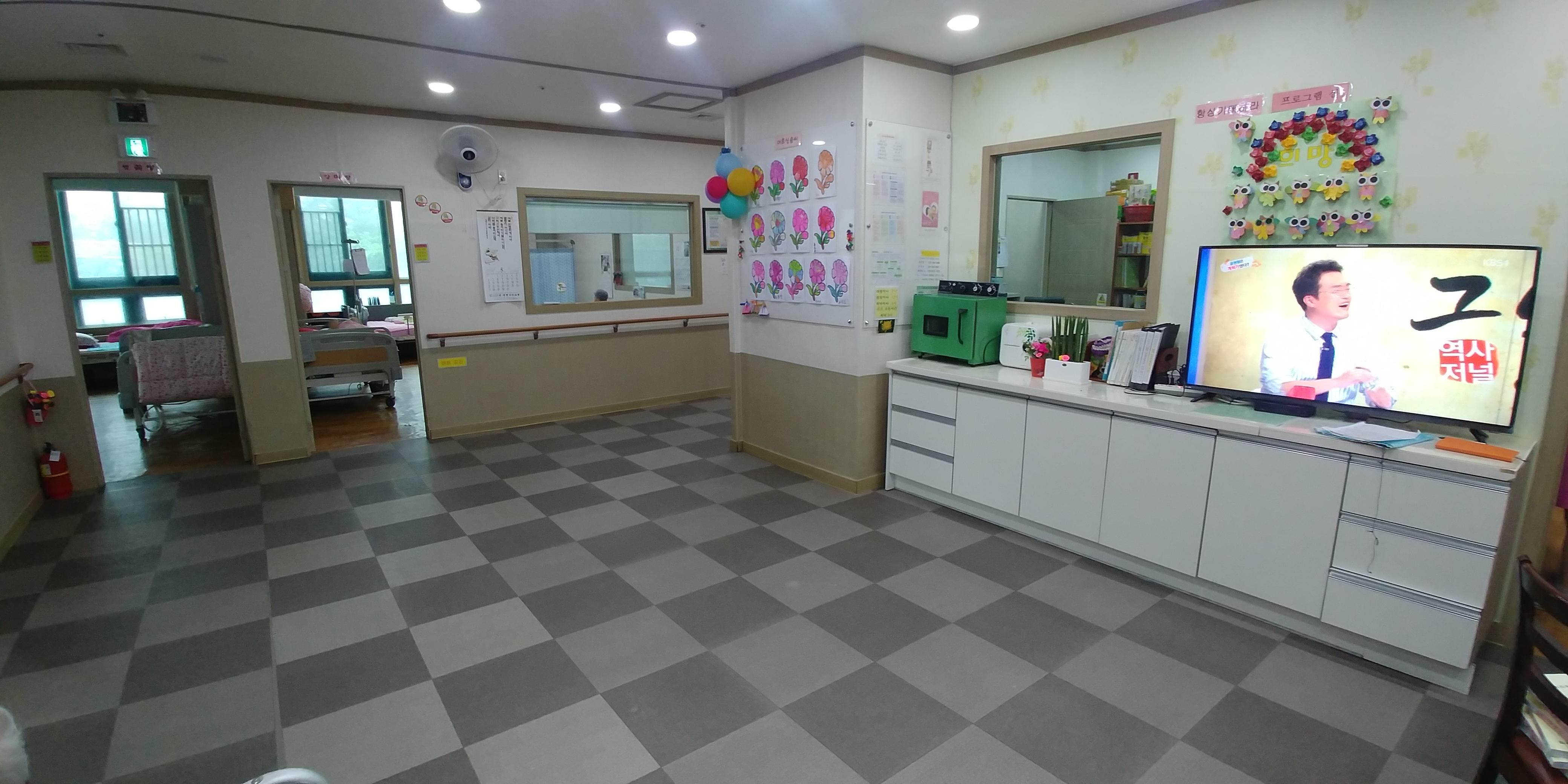 희망노인전문요양원 이미지 2