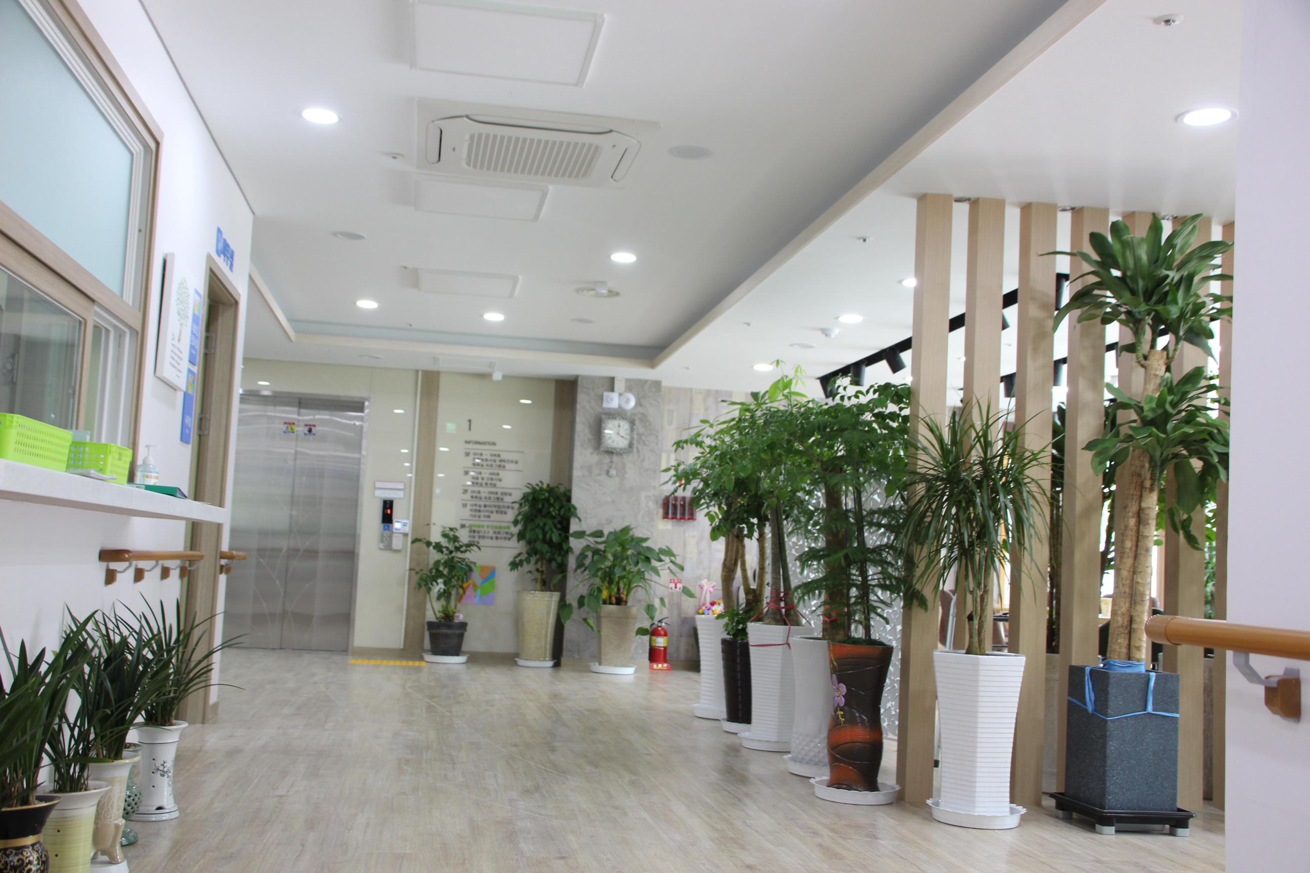 더큰사랑요양원 이미지 12