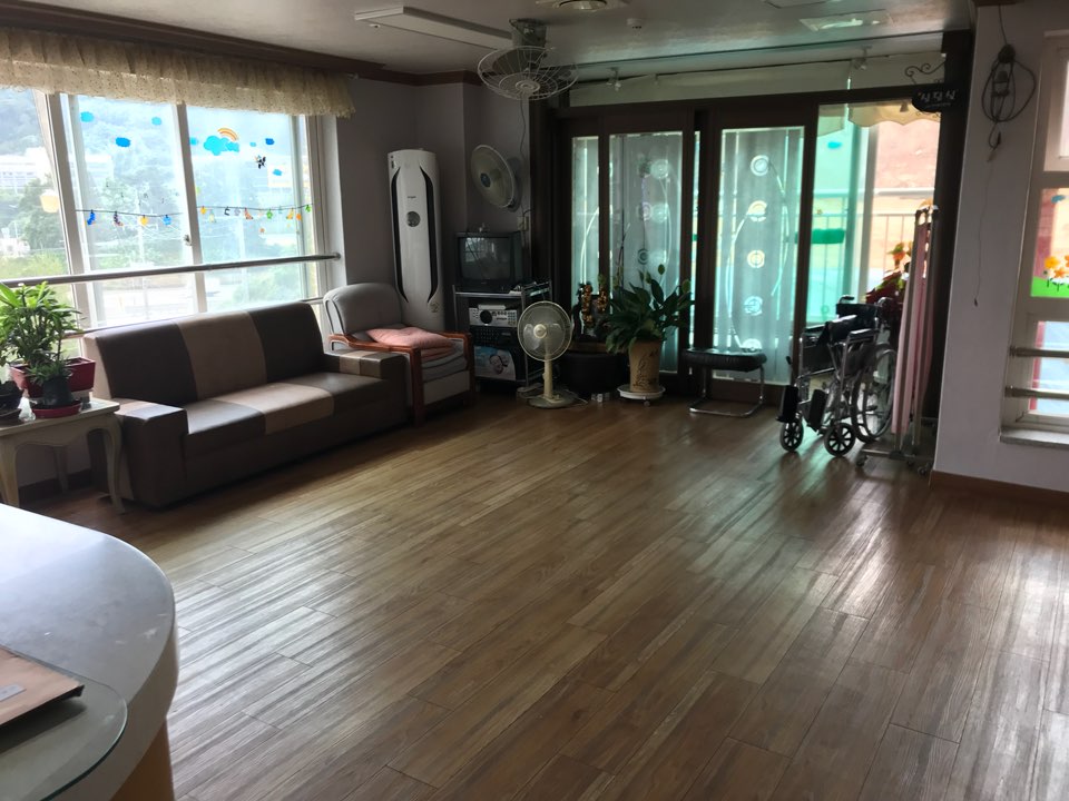 효사랑고향의집 이미지 9