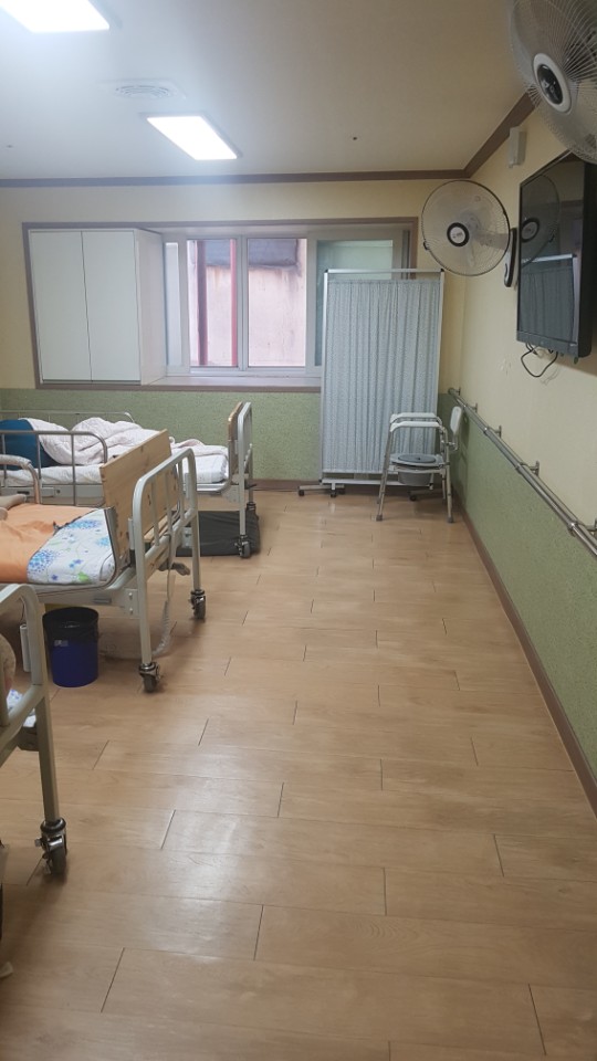 청담요양원 이미지 12