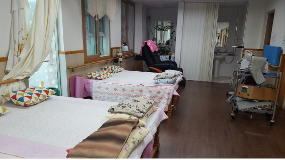 늘푸른노인전문요양원 이미지 5