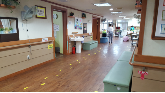 늘푸른노인전문요양원 이미지 9