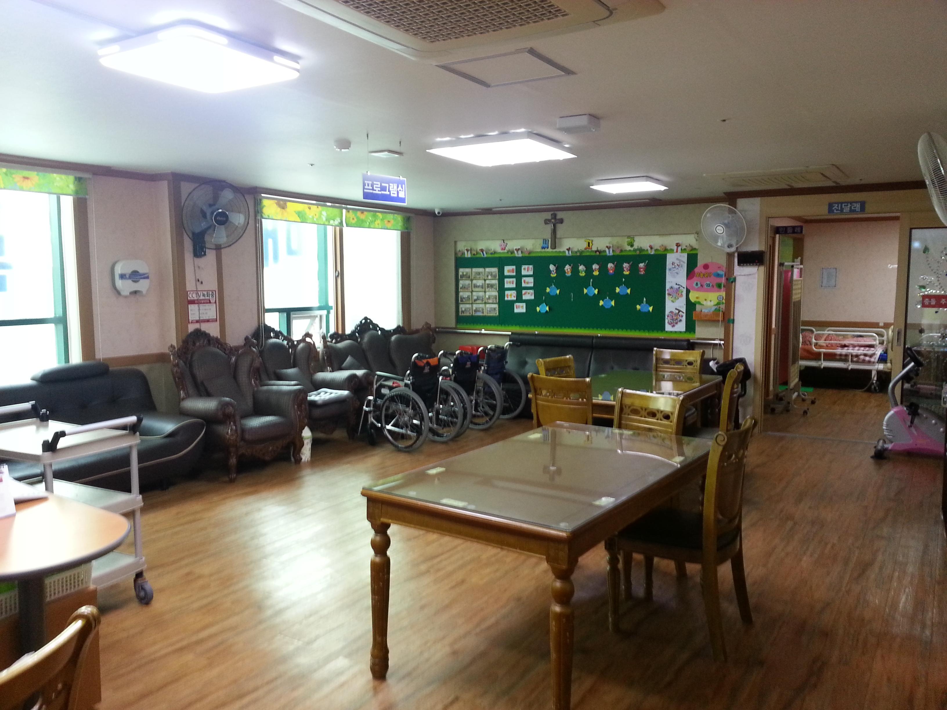 김태희치매전문요양원 이미지 8