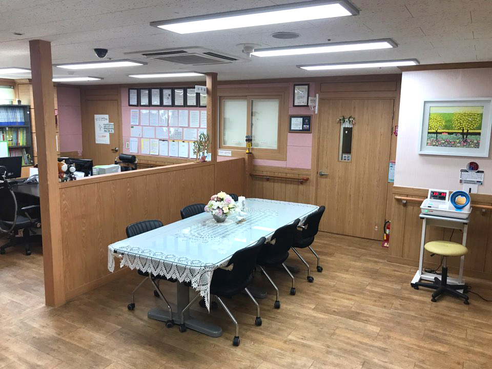 매교예사랑실버케어 이미지 4