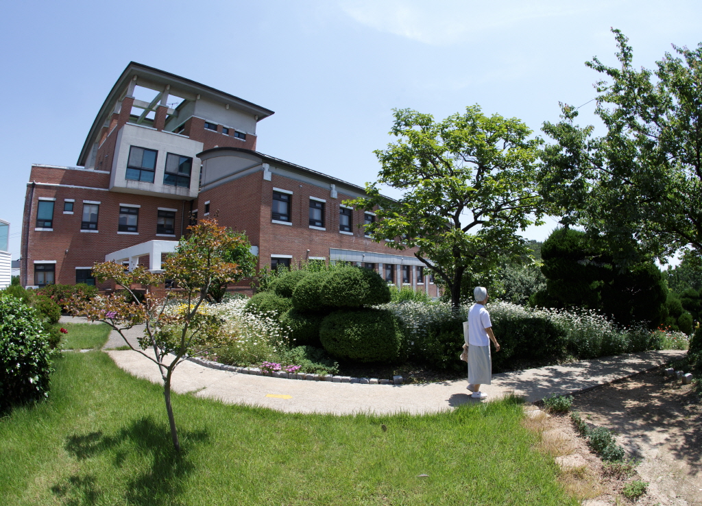 아가페노인전문요양원 이미지 3