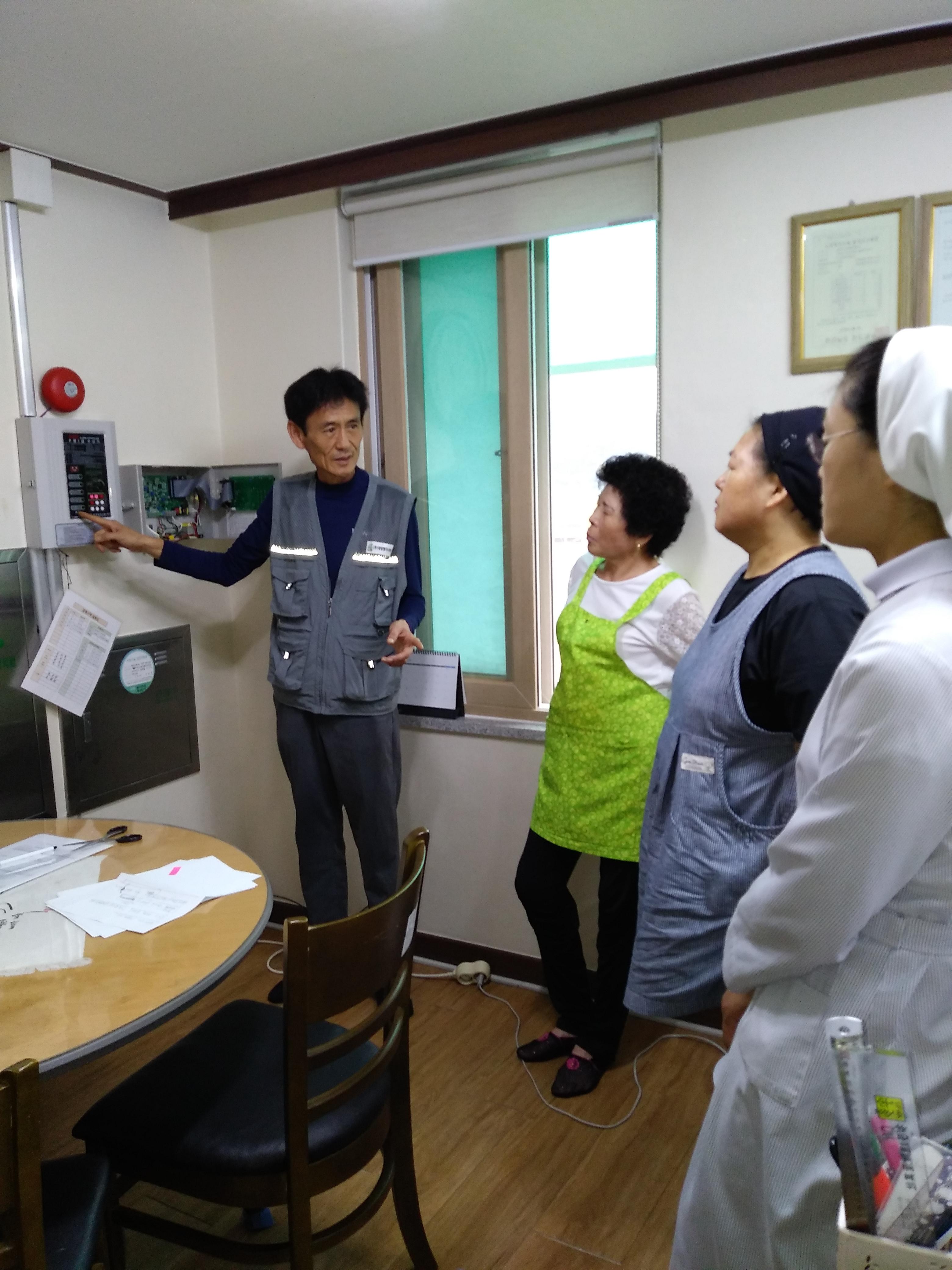 꽃단지 노인요양공동생활가정 이미지 37