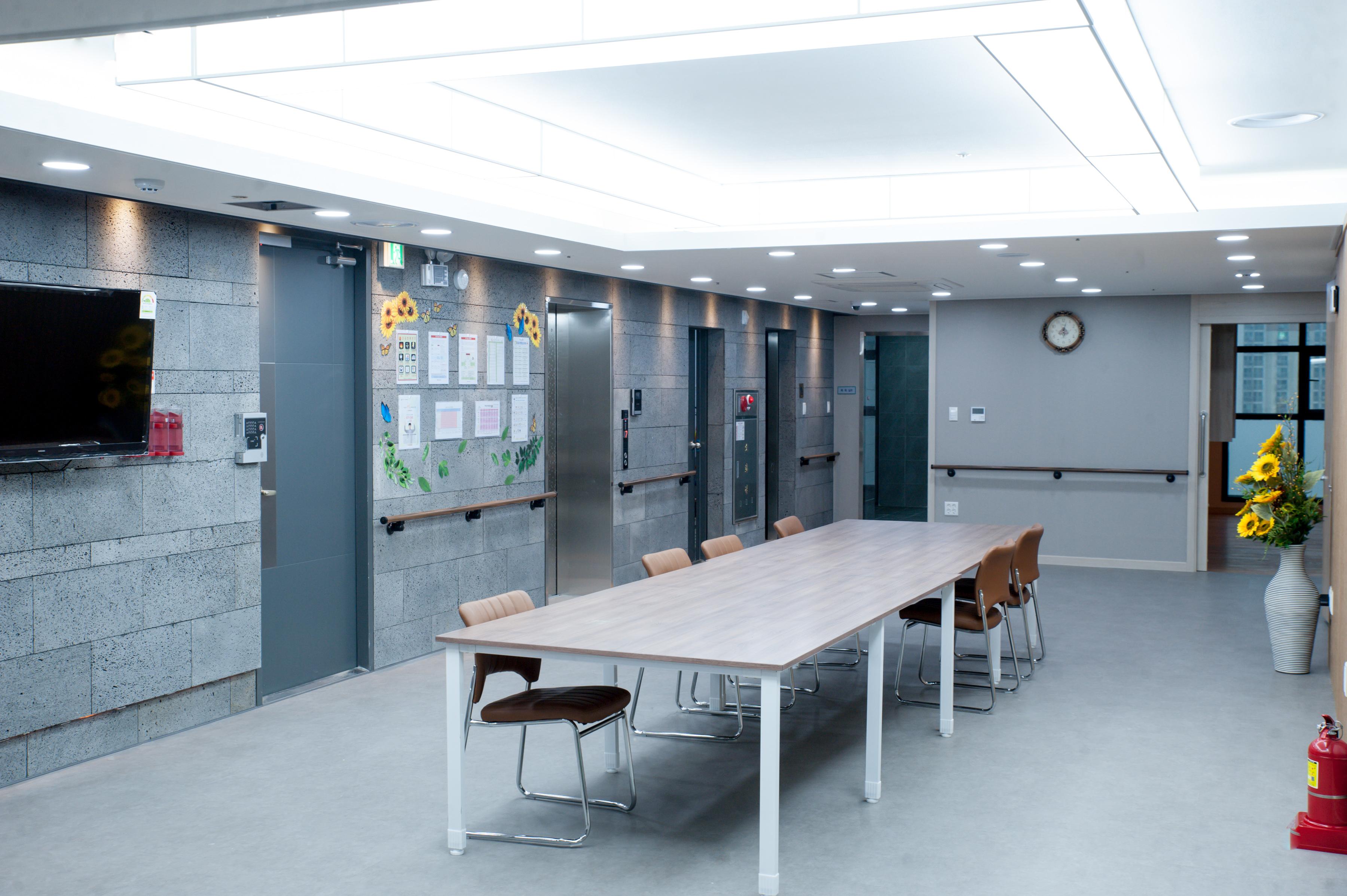 화영시니어케어센터 이미지 16