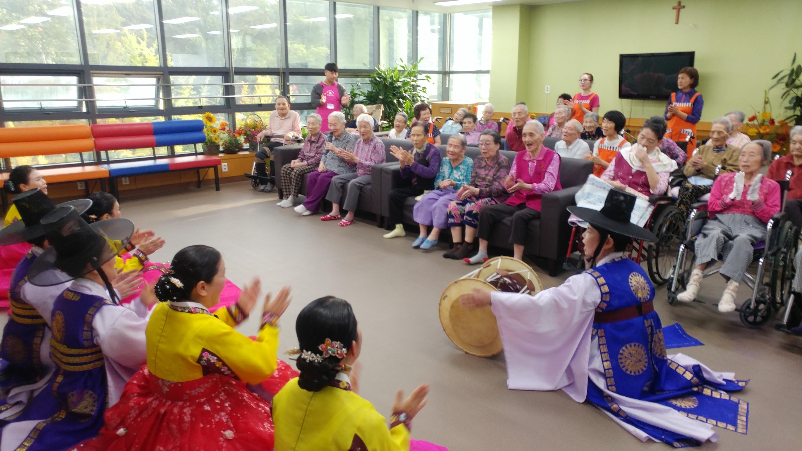 실버캐슬요양타운 이미지 2