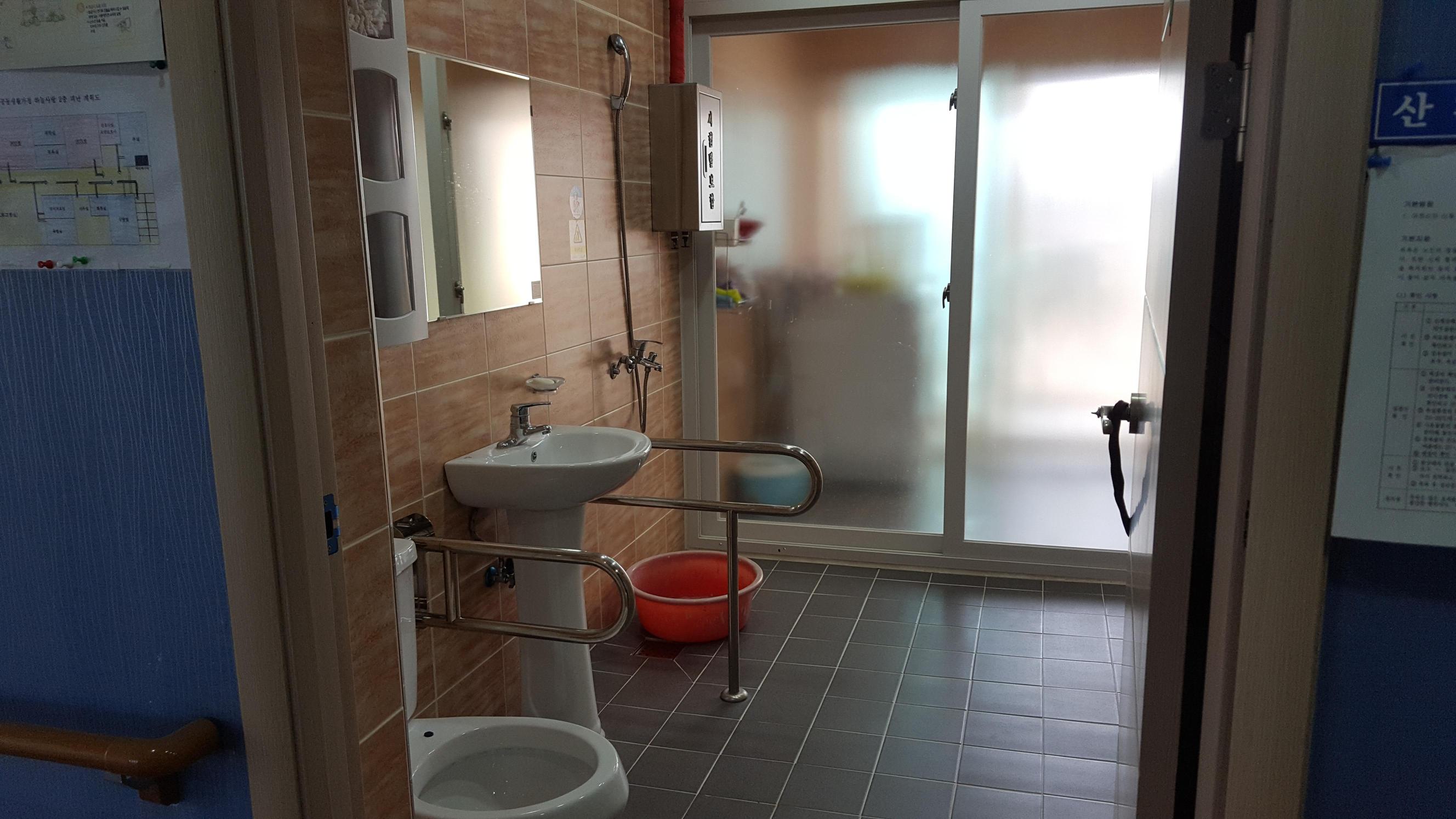 하늘사랑2 노인요양공동생활가정 이미지 4