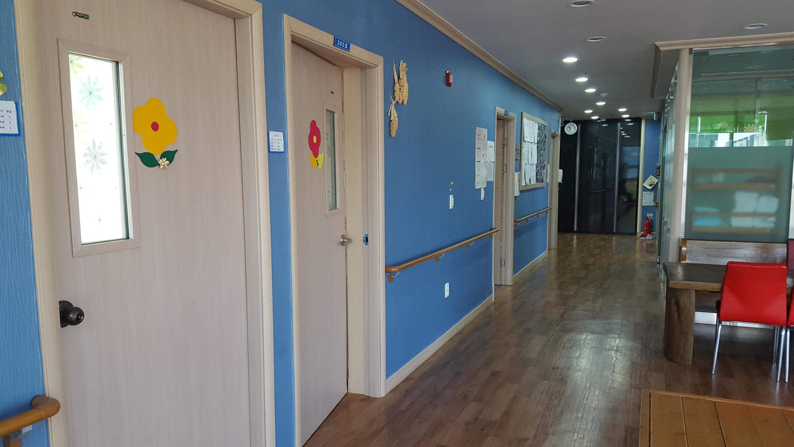 하늘사랑2 노인요양공동생활가정 이미지 3